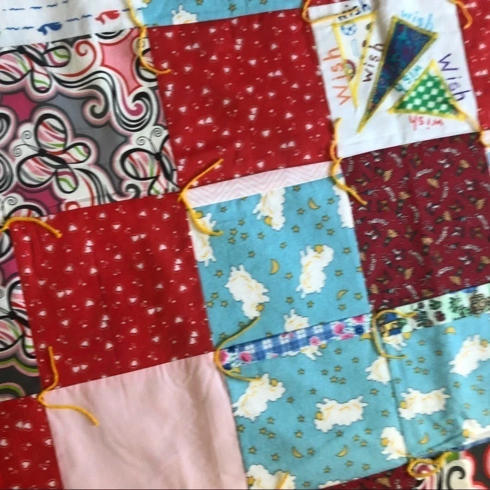 VTG Handmade Baby Crib Quilt Colorblock Patchwork M Pebbles Bam Bam Print 52X46”